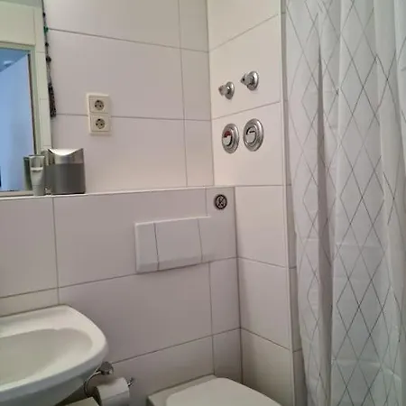 Apartment Modern Studio With Private Parking.
